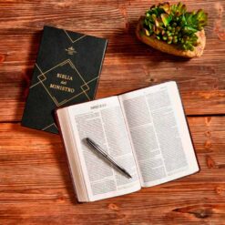 Biblia del Ministro café RVR1960 - Abierta 1